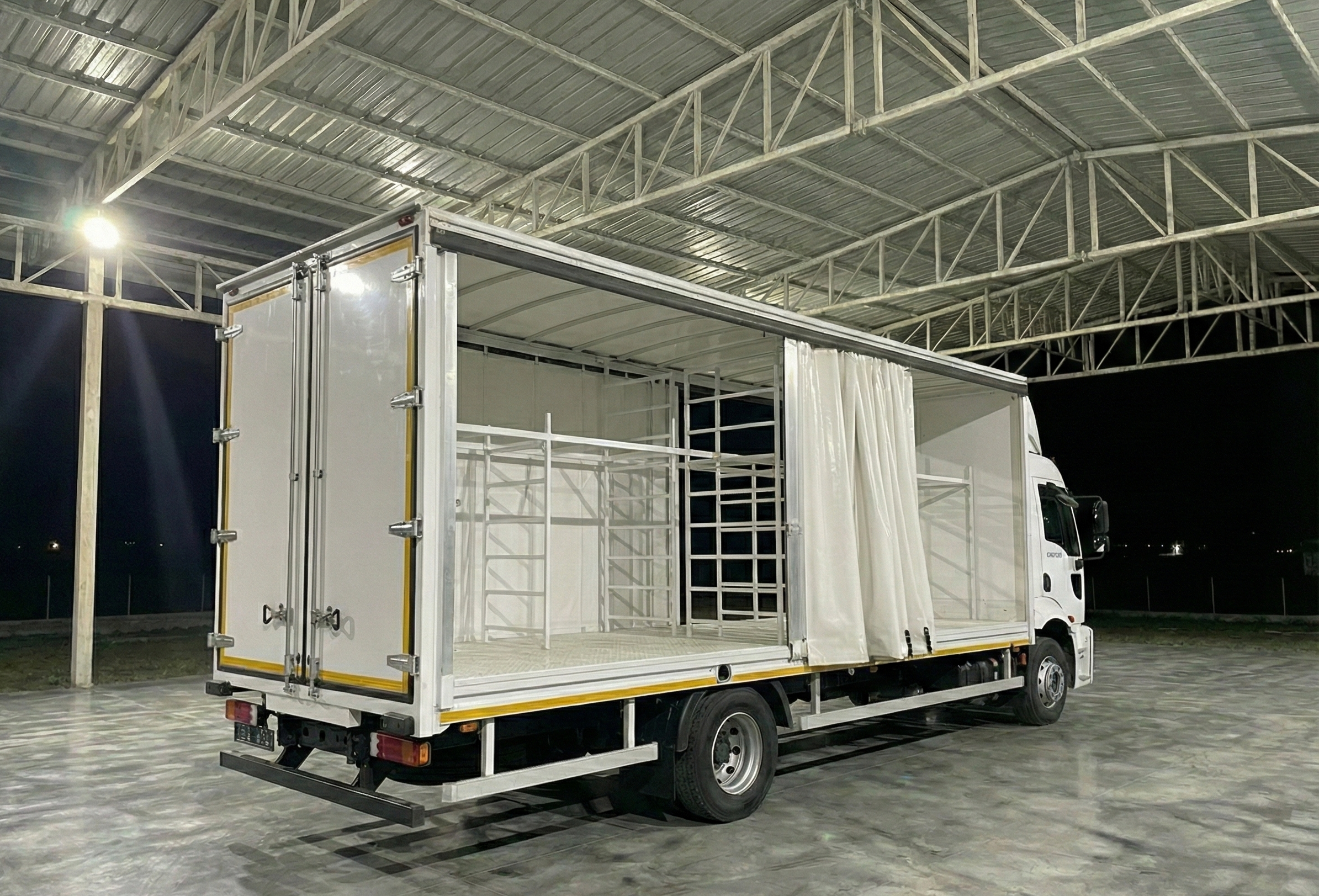 Ford Cargo | Hızlı Kayar Perde Kasa